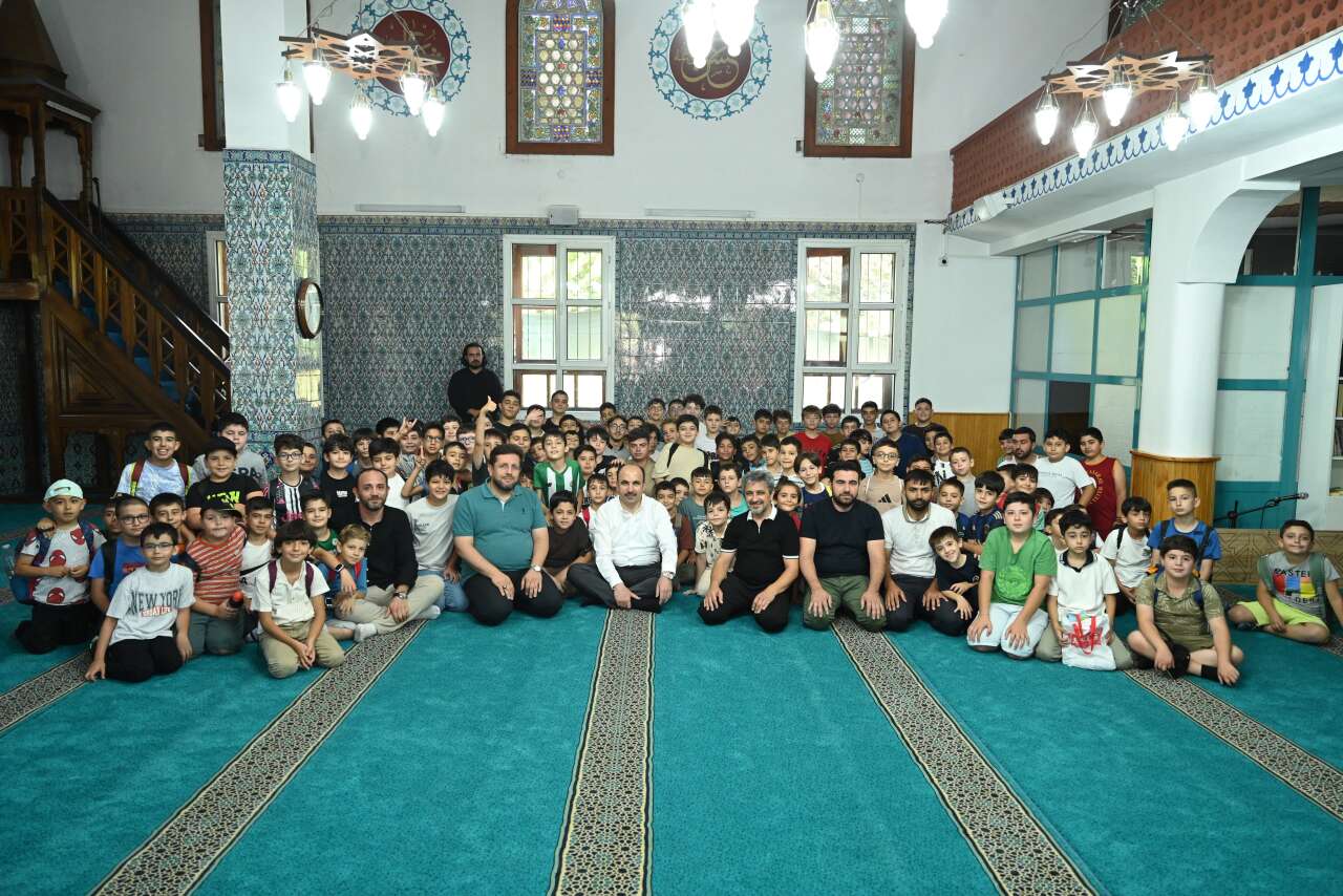 Konya’da yaz tatilini eğitimle geçiren çocuklara Başkan Altay’dan sürpriz ziyaret 15